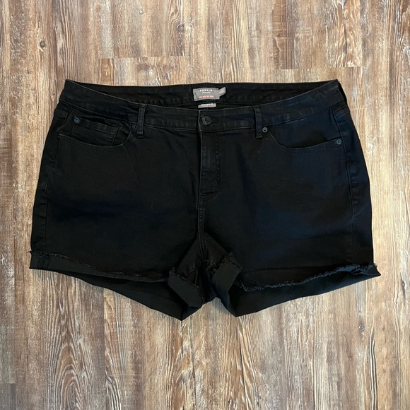 Torrid 5 Inch Vintage Stretch Mid Rise Short - Picture 1 of 6